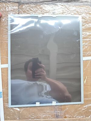 Un bon prix. Moniteur LCD industriel BOE 19 