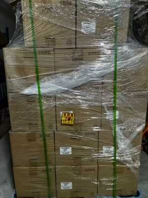 Un bon prix. Affichage LCD automobile de 15,4 pouces avec 1920 * 1200 pixels et 800 cd / m2 Haute luminosité pour une utilisation en extérieur en ligne