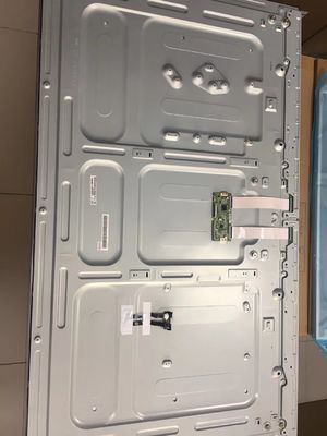 Moniteur LCD haute résolution de 55 pouces 3840*2160 pixels avec 500cd/m2