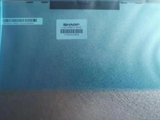 Un bon prix. 330cd/M2 Sharp 13,3